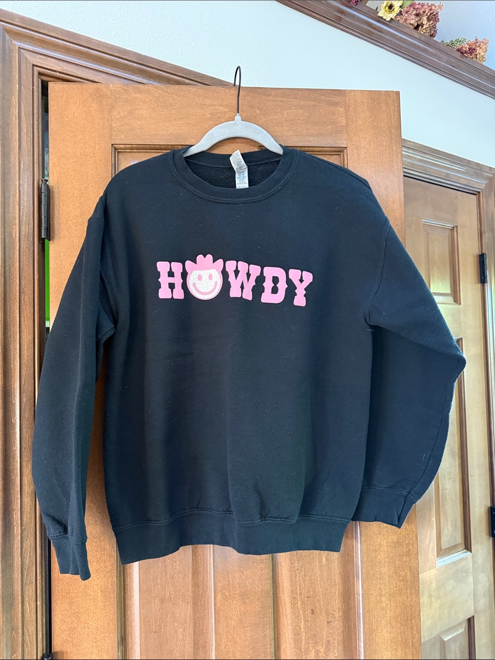 Gildan Black Sweatshirt with Pink HOWDY Smiley